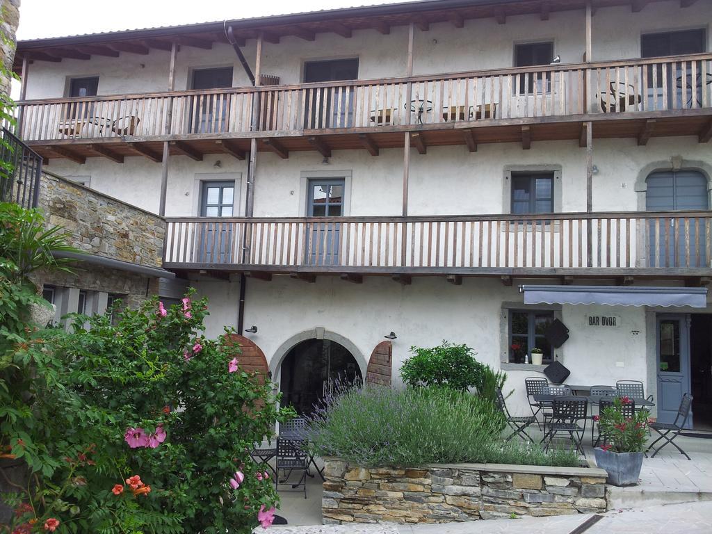 Boutique Hotel Dvor Dobrovo Extérieur photo