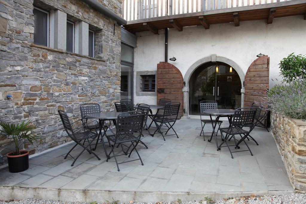 Boutique Hotel Dvor Dobrovo Extérieur photo