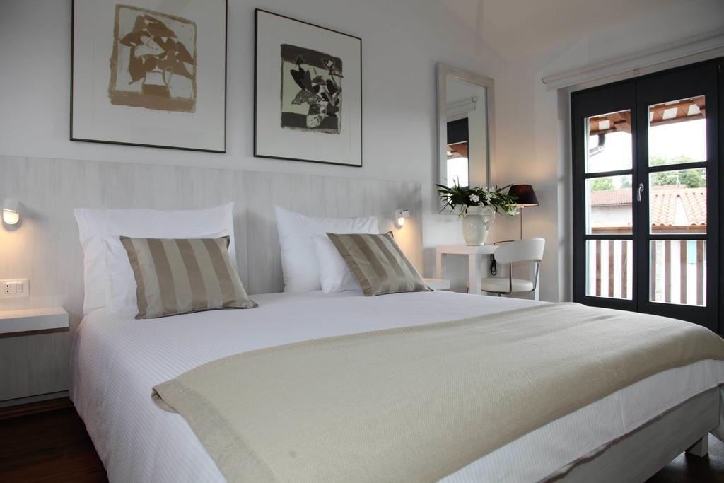 Boutique Hotel Dvor Dobrovo Chambre photo