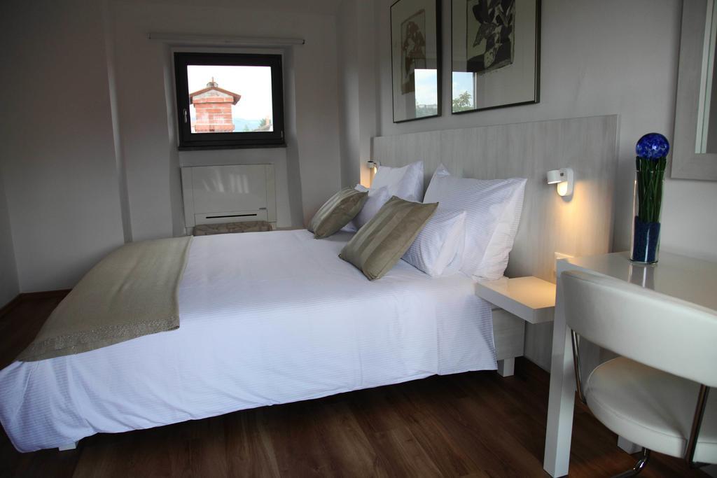 Boutique Hotel Dvor Dobrovo Chambre photo