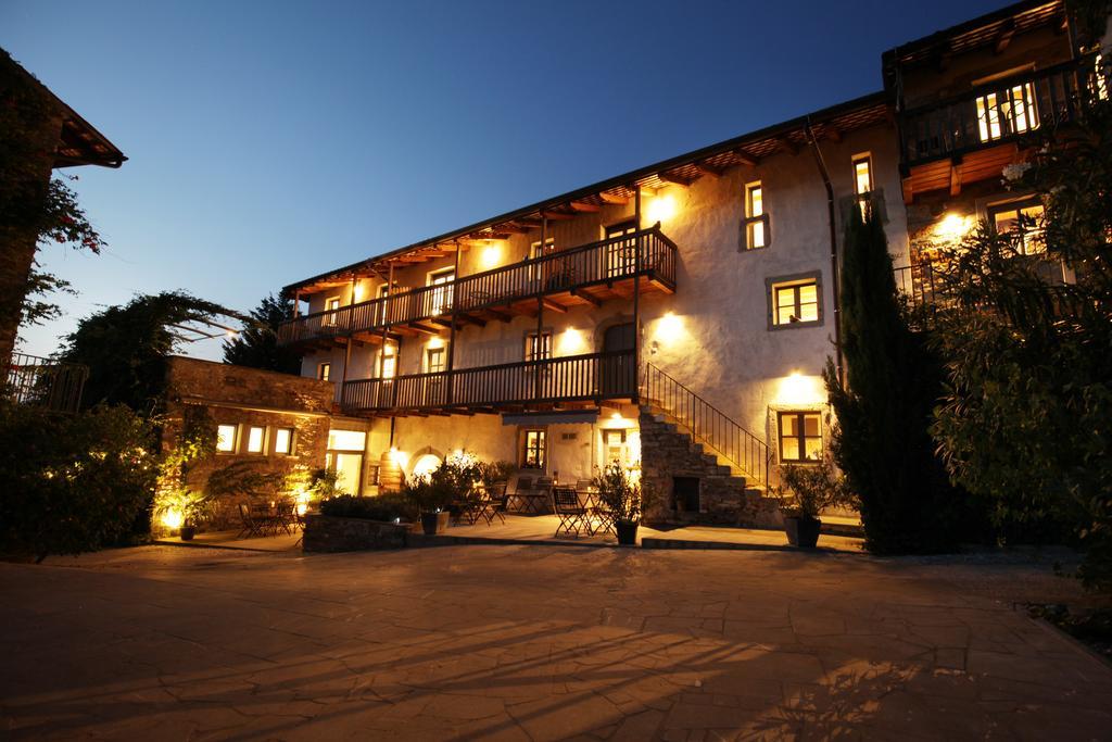 Boutique Hotel Dvor Dobrovo Extérieur photo