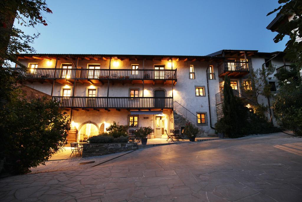 Boutique Hotel Dvor Dobrovo Extérieur photo